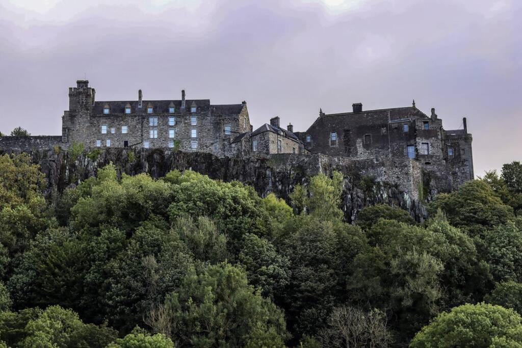 City Hub By The Castle Free Designated Parking Stirling Ngoại thất bức ảnh